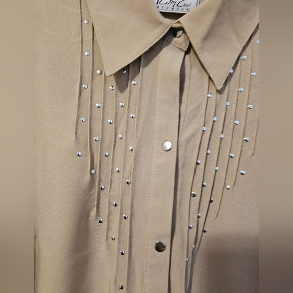 Kathy Che Womens Tan Button-Up Shirt Top Blouse  with Silver Accents Sz M - Picture 4 of 7